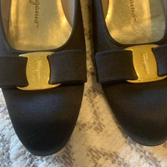 SALVATORE FERRAGAMO SHOES - Picture 2 of 7